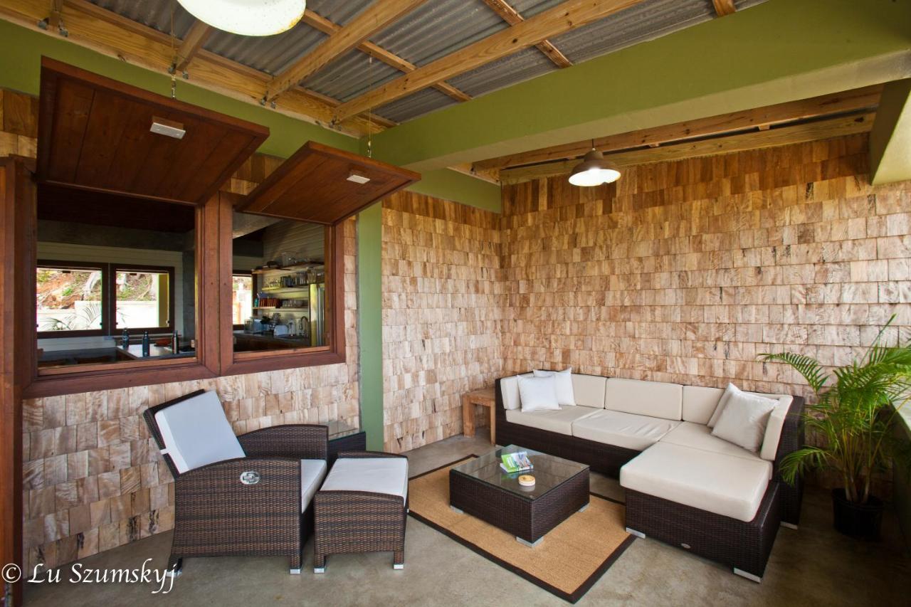 Pagua Bay House - Oceanfront Cabana'S Marigot المظهر الخارجي الصورة