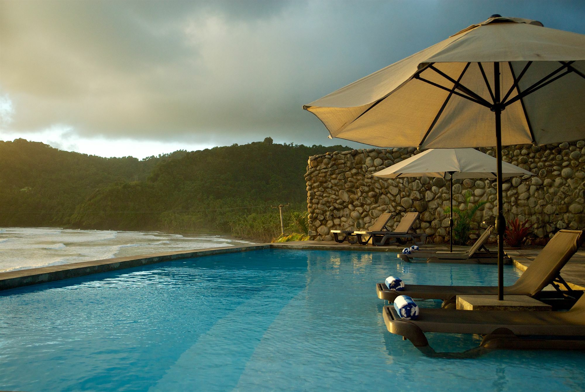 Pagua Bay House - Oceanfront Cabana'S Marigot المظهر الخارجي الصورة